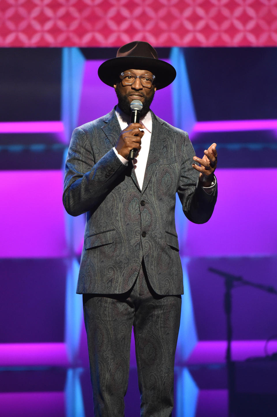 Rickey Smiley on stage