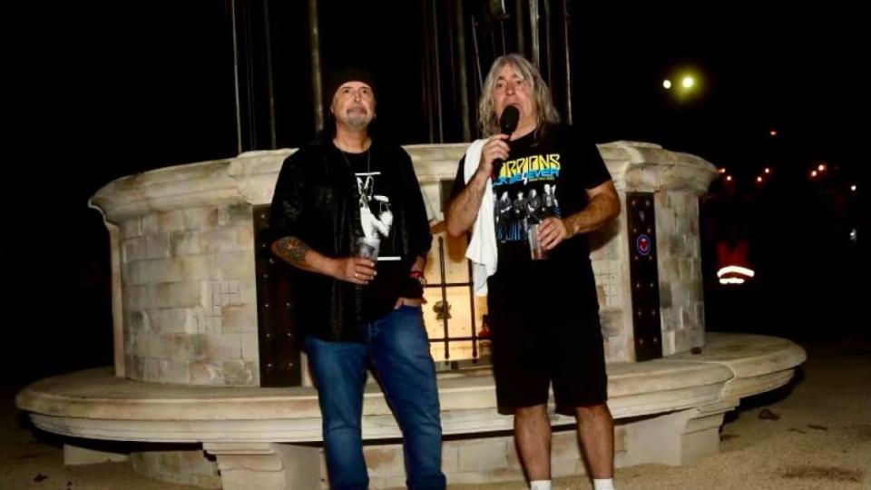 mikkey dee phil campbell motorhead lemmy statue