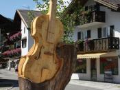 In Mittenwald gibt es rund 400 Geigenbauer - der Luftkurort ist für seine Handwerksmeister berühmt. Foto: Alpenwelt Karwendel/Rudolf Pohmann