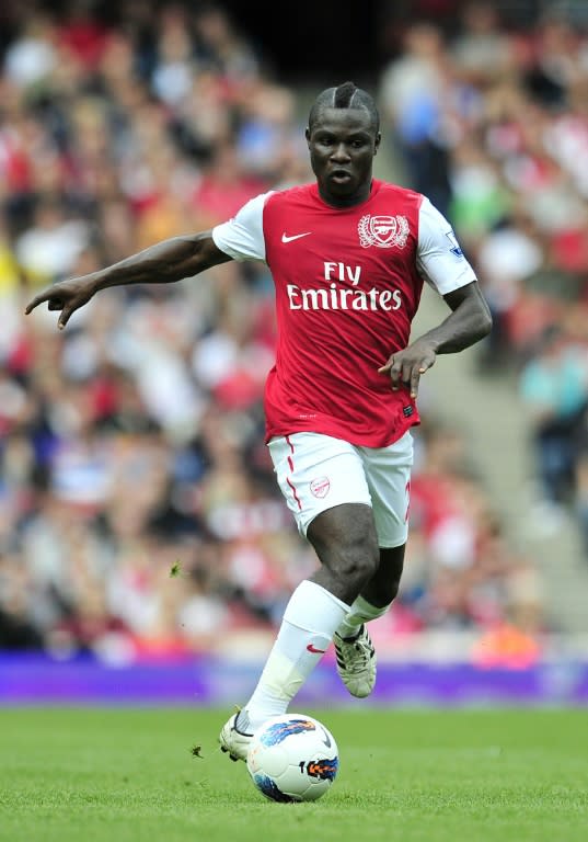 Emmanuel Frimpong kicks the ball for Arsenal during their English Premier League football match against Swansea City in London, on September 10, 2011