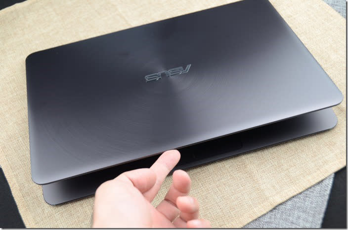 ASUS新一代ZenBook UX305 輕薄禪風上市