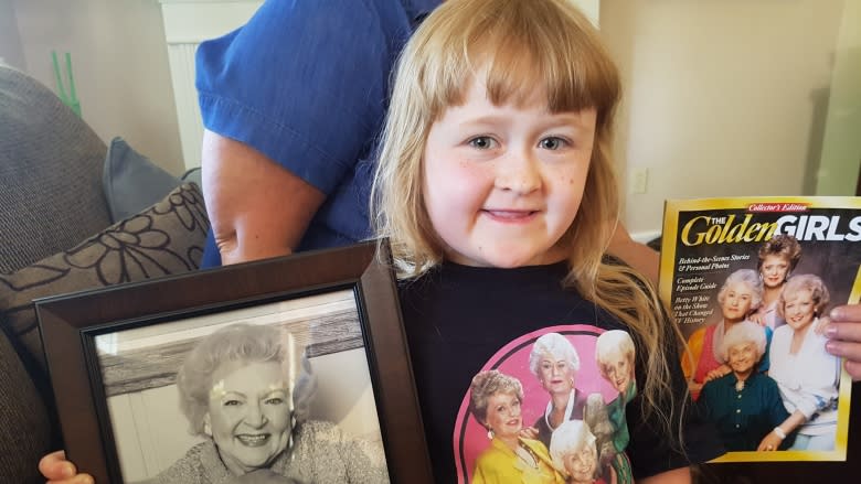 Thank you for being a fan: Golden Girls keep 10-year-old hospital patient in stitches