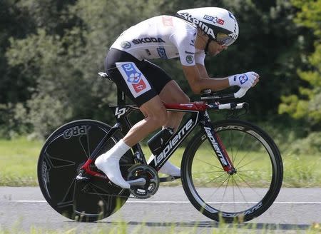 FDJ.fr team rider Thibaut Pinot of France cycles during the 54-km individual time trial 20th stage of the Tour de France cycling race from Bergerac to Perigueux July 26, 2014. REUTERS/Jean-Paul Pelissier