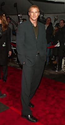 Jason Lewis at the New York premiere of Revolution's Mona Lisa Smile