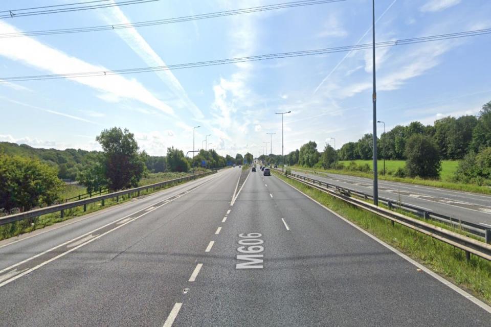 The M606 southbound carriageway, near junction 1 i(Image: Google Street View)/i