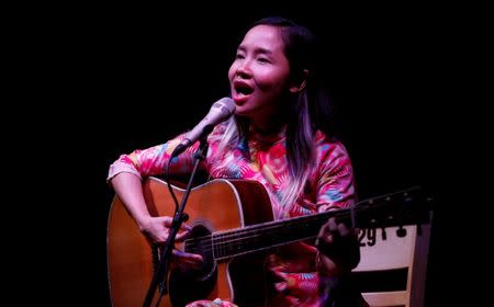 Vietnamese singer Do Nguyen Mai Khoi sings at a performance in Hanoi, Vietnam May 21, 2016. REUTERS/Kham