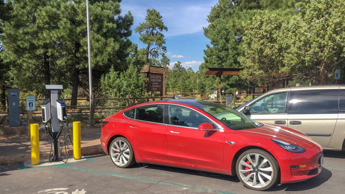 Electric Vehicle Charging Stations in Grand Canyon National Park