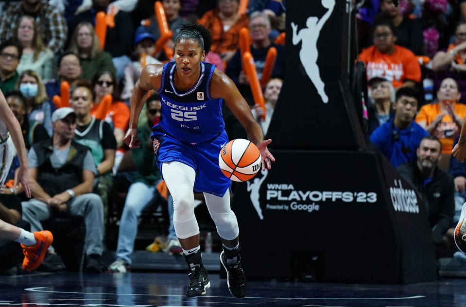 Connecticut Sun forward Alyssa Thomas dribbles the ball against the New York Liberty during Game 4 of the WNBA semifinals at Mohegan Sun Arena in Uncasville, Connecticut, on Oct 1, 2023. (David Butler II/USA TODAY Sports)