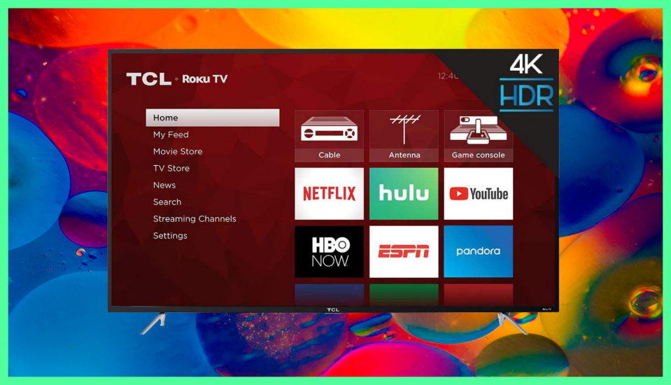 Ahorra 260 dólares en este televisor inteligente TCL 65” Class 4-Series 4K UHD con Roku (Foto: Amazon).