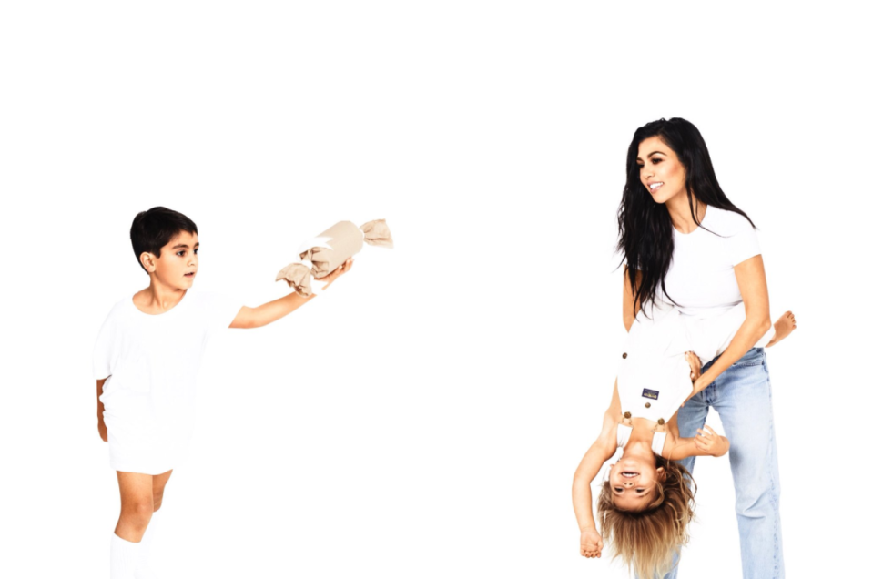 <p>Kourtney has fun with Mason and Reign. (Photo: Eli Russell Linnetz/Kim Kardashian via Twitter) </p>