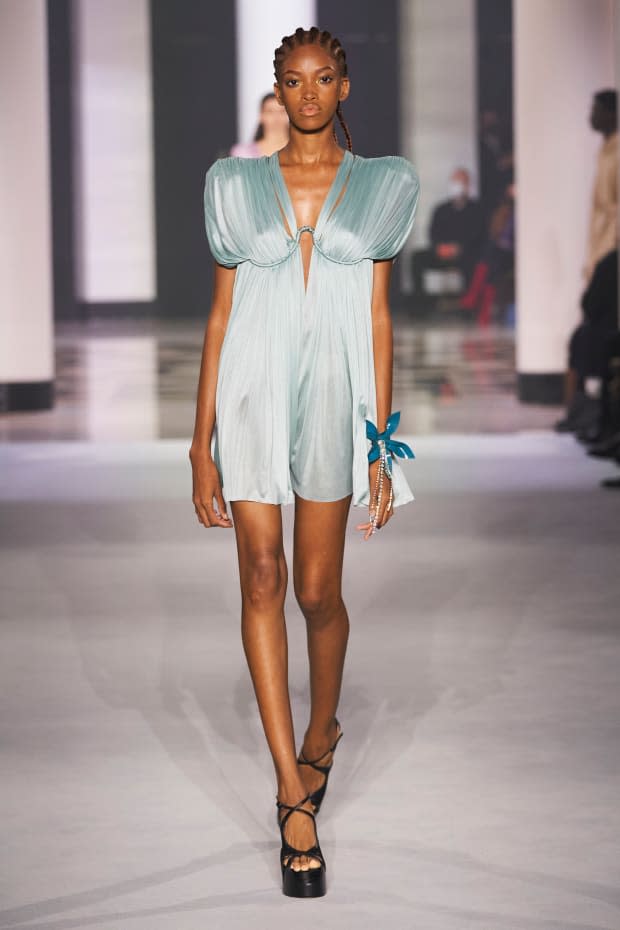 Fashionista's Favorite Spring 2022 Collections From Paris Fashion Week -  Fashionista