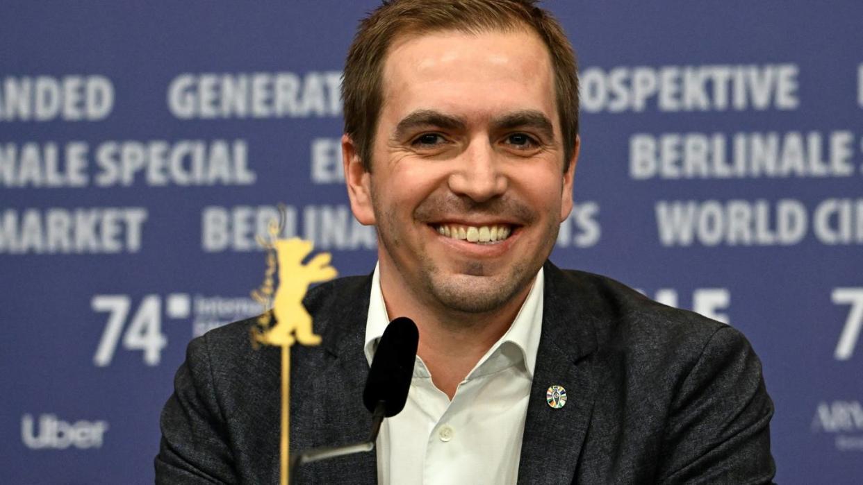 Lahm mit Hubschrauber-Versprechen