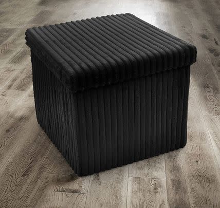 Keep your blankets organised in this foldaway storage ottoman.