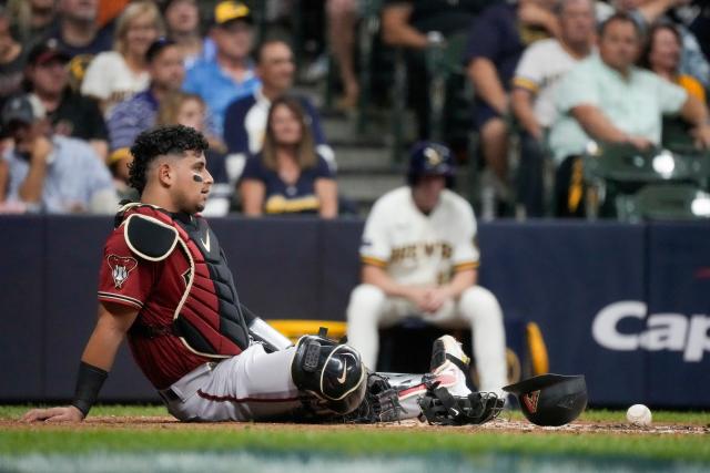 Arizona catcher Gabriel Moreno leaves Game 2 of Wild Card Series