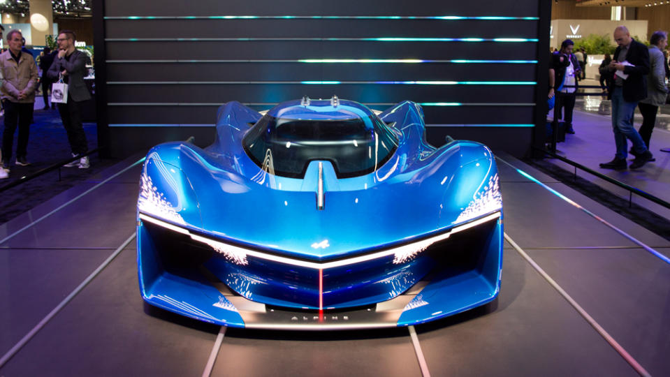 The hydrogen-powered Alpine Alpenglow Concept at the 2022 Paris Motor Show.