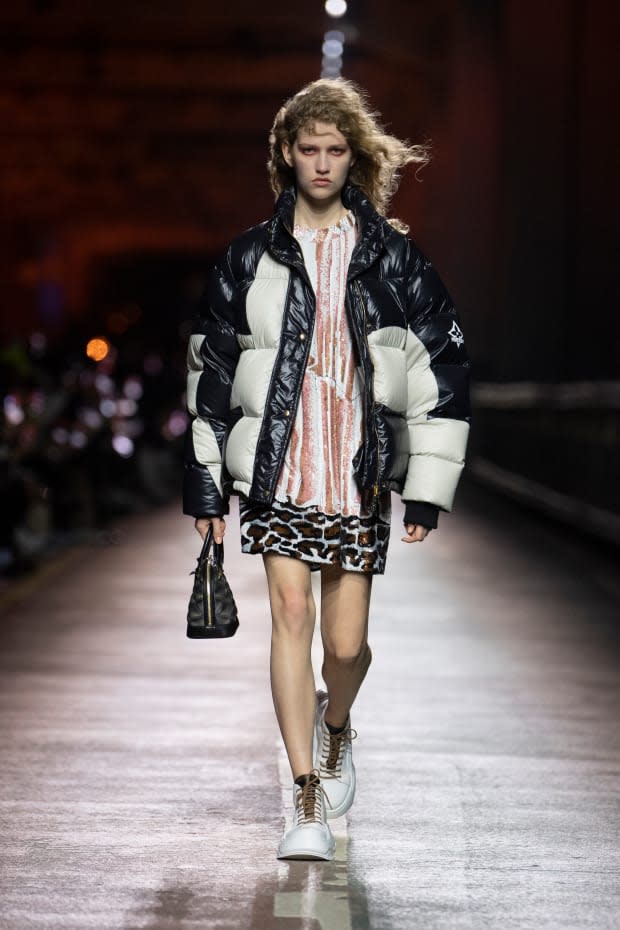 Louis Vuitton pre fall 2023/24 ____ @louisvuitton @nicolasghesquiere @ voguerunway