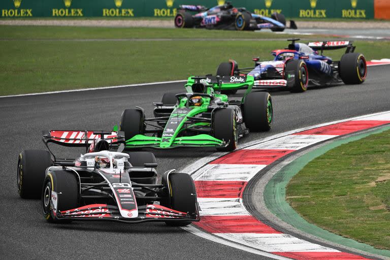 Gran Premio de China: Kevin Magnussen, Valtteri Bottas y Yuki Tsunoda en la batalla entre Haas, Sauber y RB, escuderías que apoyan la revisión del sistema de puntos de la Fórmula 1