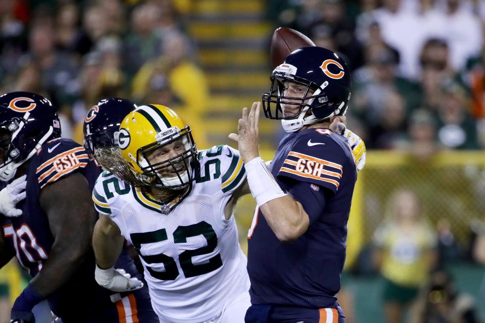 Packers linebacker Clay Matthews sacks Bears quarterback Mike Glennon.