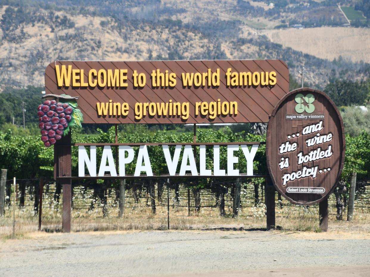 sign for napa valley in california