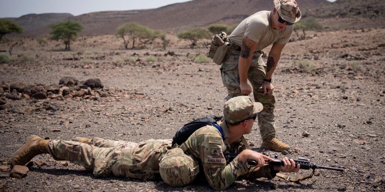 Army soldiers French Desert Commando Course