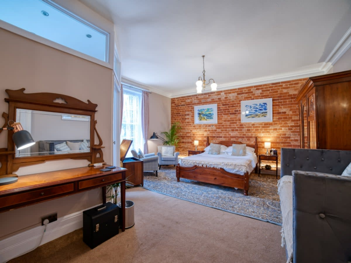 The family-run Grove hotel has large, homely rooms (The Grove)