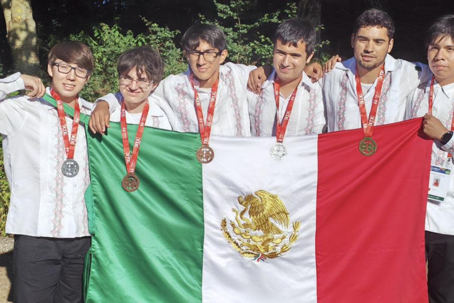 ¡Orgullo mexicano! Jóvenes obtienen 5 medallas en la Olimpiada Internacional de Matemáticas en Reino Unido