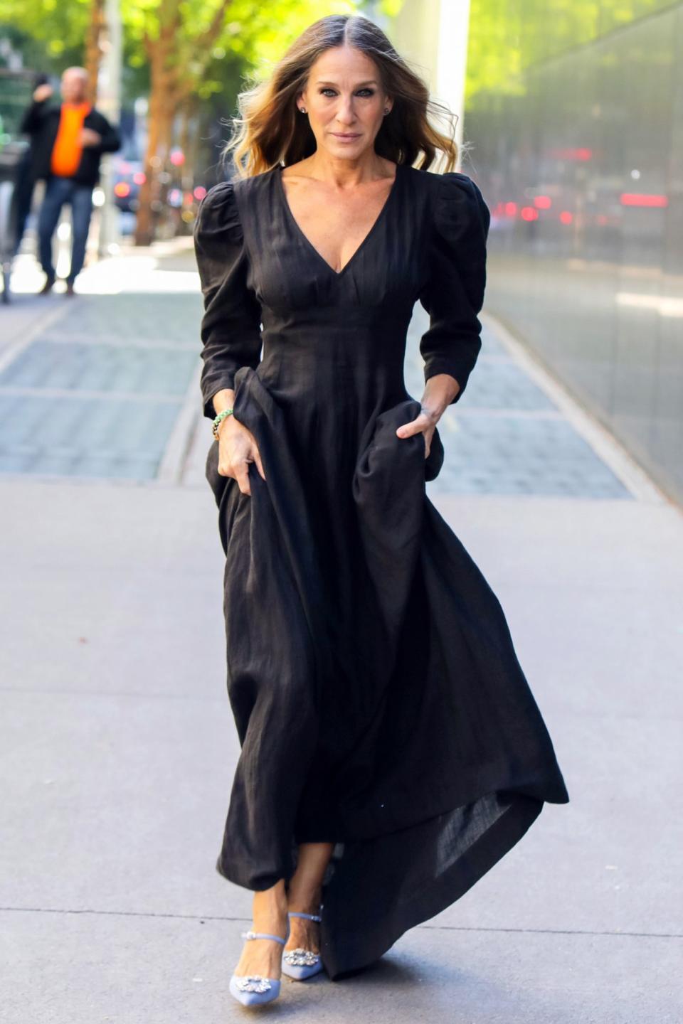 <p>Sarah Jessica Parker looks runway ready in N.Y.C. on Thursday. </p>