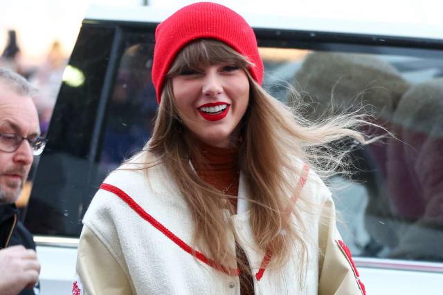 Taylor Swift Arrives to Cheer on Travis Kelce in Chic $1,800 Coat