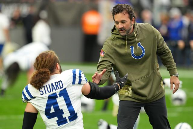 Colts: Jeff Saturday hyping up Indy ahead of playoffs will get fans excited