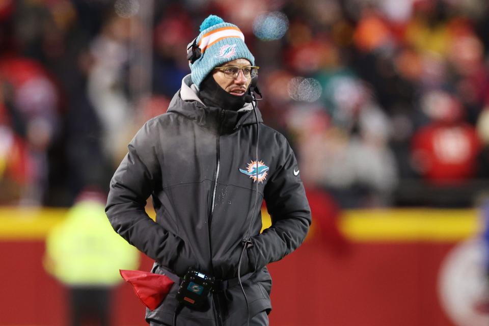 Mike McDaniel and the Dolphins hope to avoid cold playoff games on the road in 2024.