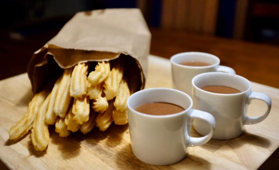 Churros and hot chocolate from La Palma Cuban restaurant were a Miami staple. Now the restaurant is closed for good.