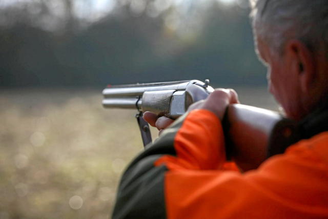 Cantal un chasseur tire une balle sur son fils en pleine battue