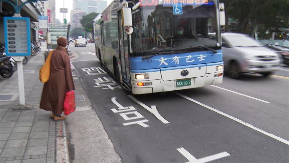 大車廣播「轉彎注意」竟違法！　網友灌爆公路總局開罵