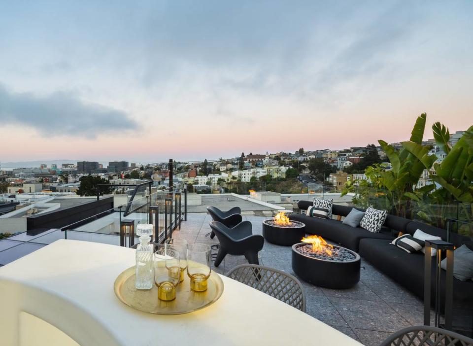 The rooftop deck has sensational San Francisco skyline views.