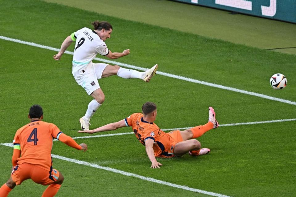 TOPSHOT-FBL-EURO-2024-MATCH31-NED-AUT-1719485173.jpg