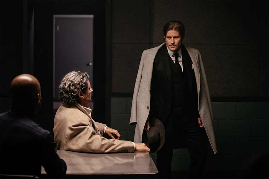 <p>Crispin Glover as Mr. World, Ian McShane as Mr Wednesday in Starz’s <i>American Gods</i>.<br><br>(Photo: Starz) </p>