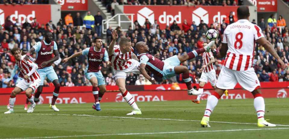 <p>West Ham United’s Andre Ayew attempts an overhead kick </p>