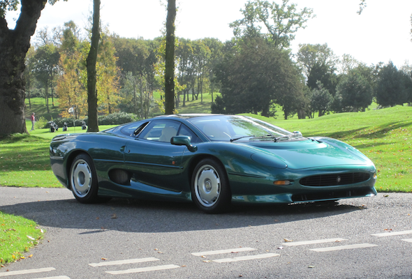 Jaguar Xj220