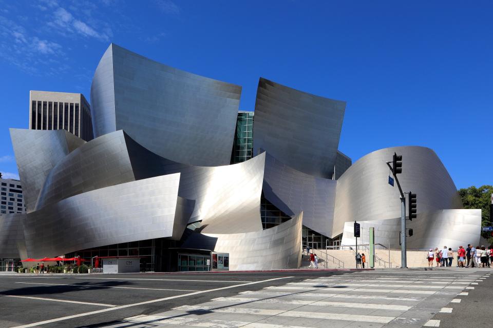 Walt Disney Concert Hall, by Frank Gehry (Los Angeles, California)