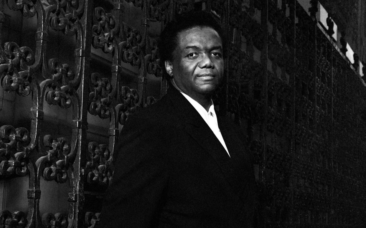 Lamont Dozier in 1990 - Bob Berg/Getty Images
