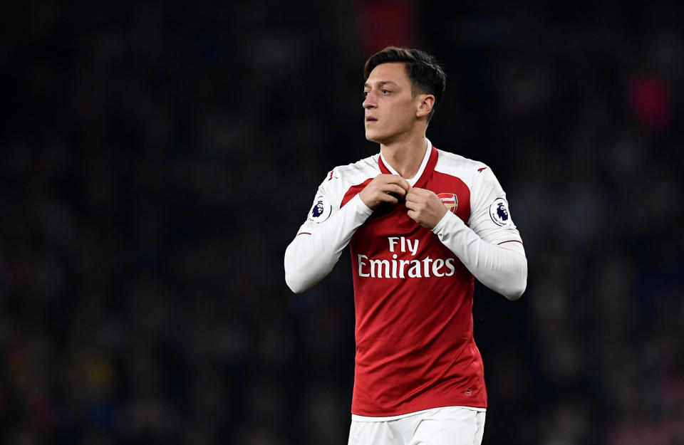 Ozil acaba contrato con el Arsenal a final de temporada y aun no ha renovado con el club. REUTERS/Dylan Martinez