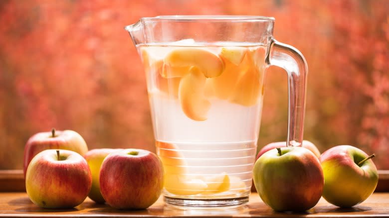 Water infused with apple slices