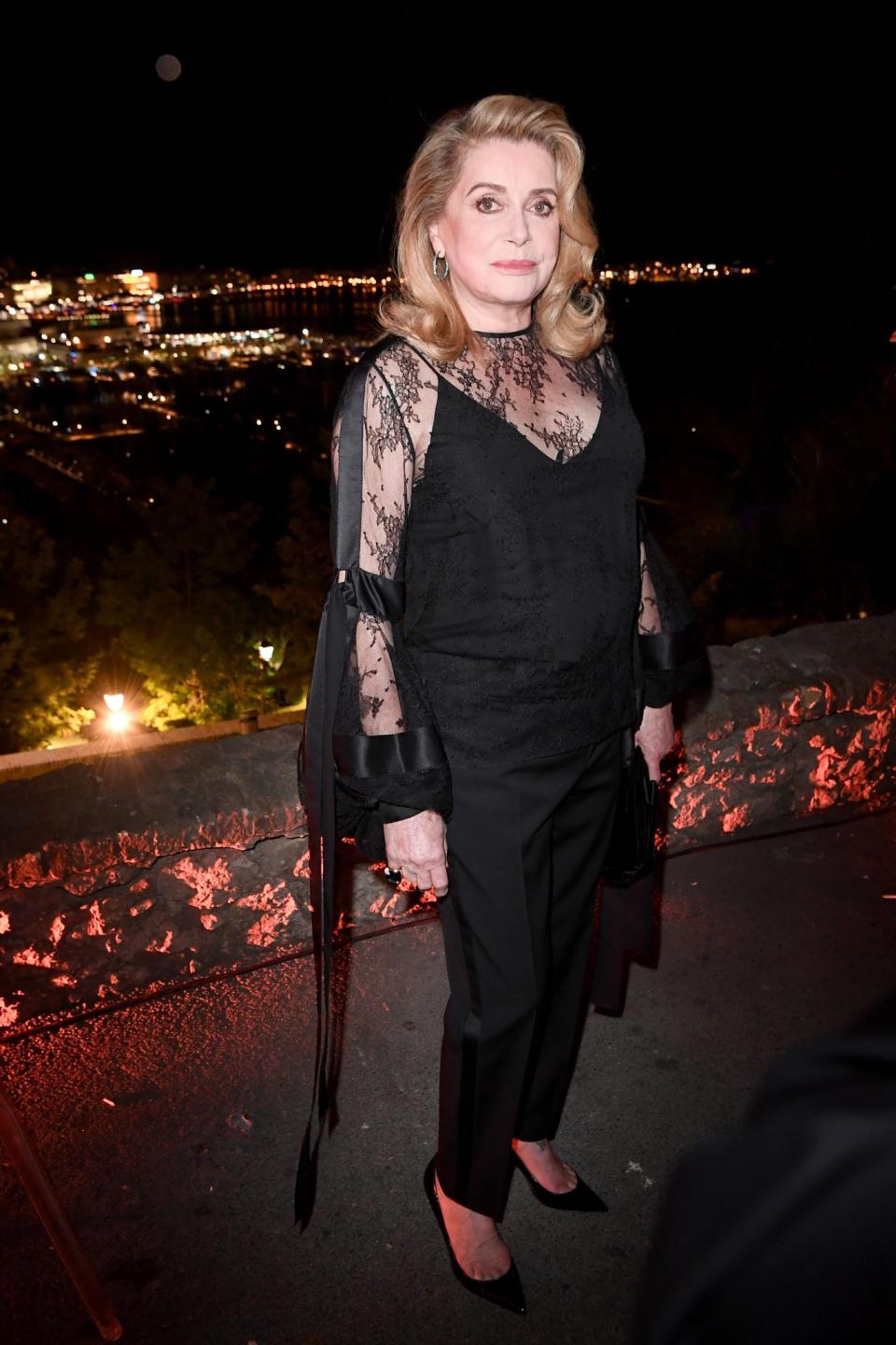 <p>Catherine opted for a simple black lacy Saint Laurent outfit.<br><i>[Photo: Getty]</i> </p>