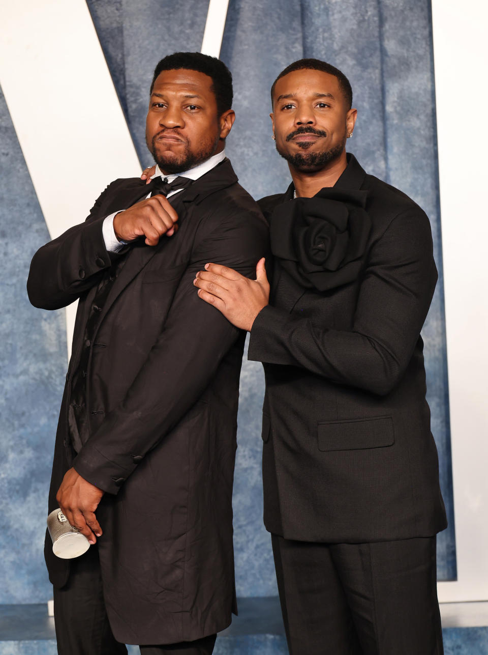 Michael B. Jordan and Jonathan Majors at the 2023 Oscars red carpet.