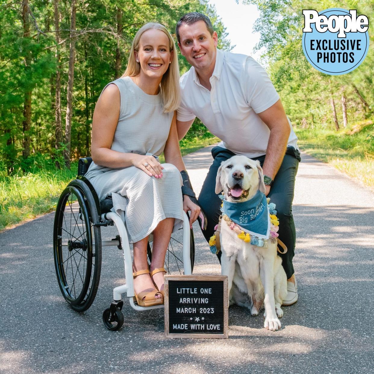 Paralympic swimmer Mallory Weggemann and husband Jay are pregnant