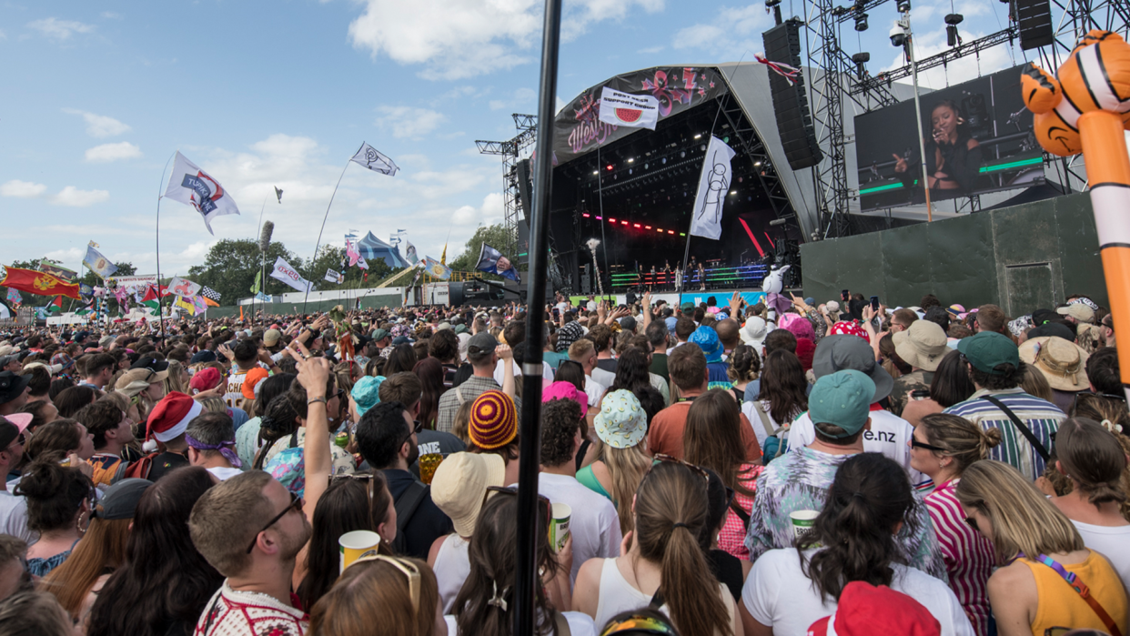 Sugababes crowds at Glastonbury