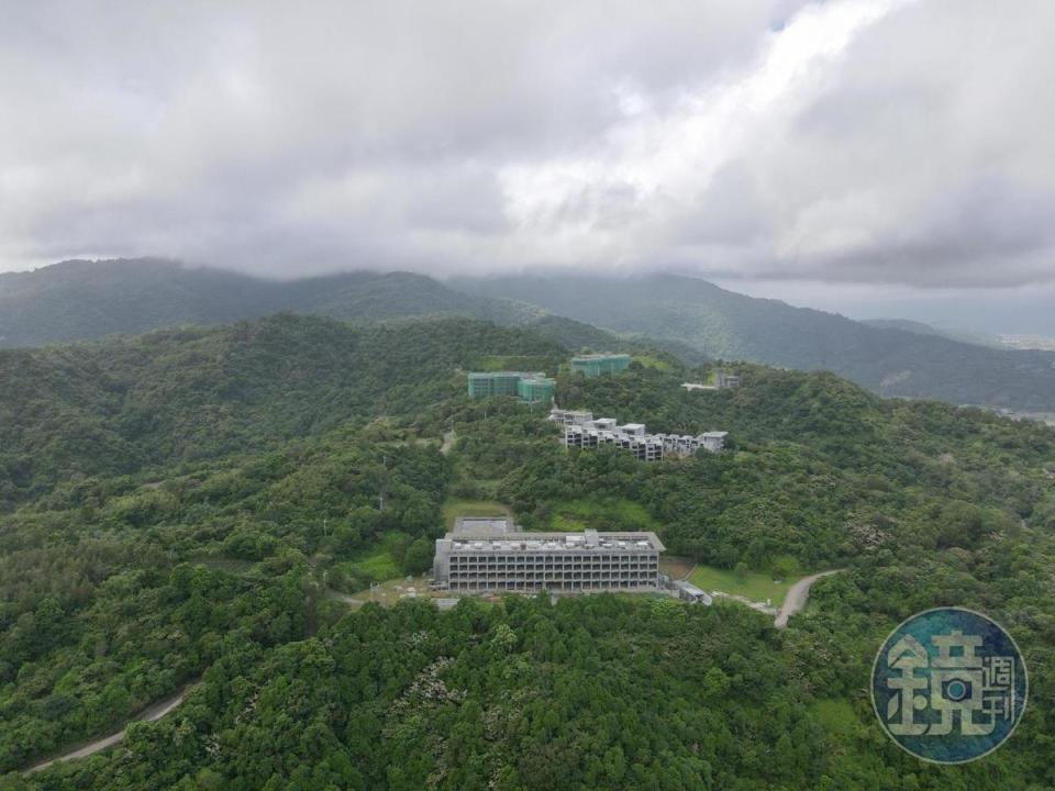 喜來登宜蘭度假酒店位於三星鄉草湖天公廟「玉尊宮」後方山坡地。（張世鈺提供）