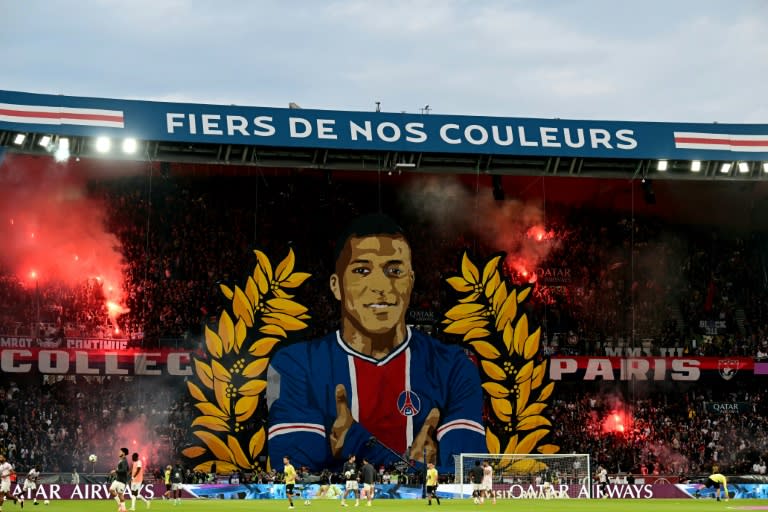 A fan display at the Parc des Princes depicts <a class="link " href="https://sports.yahoo.com/soccer/players/3893765/" data-i13n="sec:content-canvas;subsec:anchor_text;elm:context_link" data-ylk="slk:Kylian Mbappe;sec:content-canvas;subsec:anchor_text;elm:context_link;itc:0">Kylian Mbappe</a> (MIGUEL MEDINA)