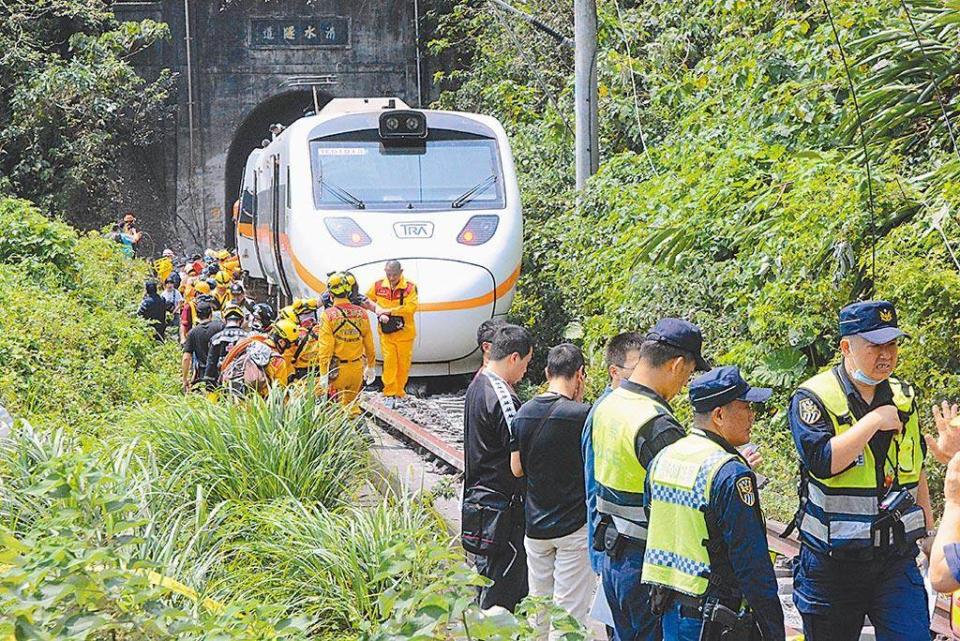 太魯閣號2日在花蓮發生嚴重事故，死傷慘重。（資料照，王志偉攝）