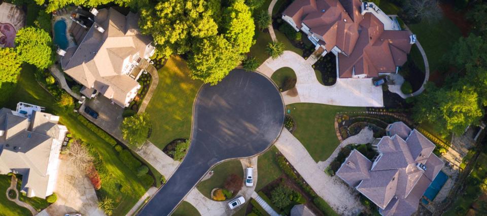 Mortgage rates step back from the brink, but hesitation is still at a 25-year high